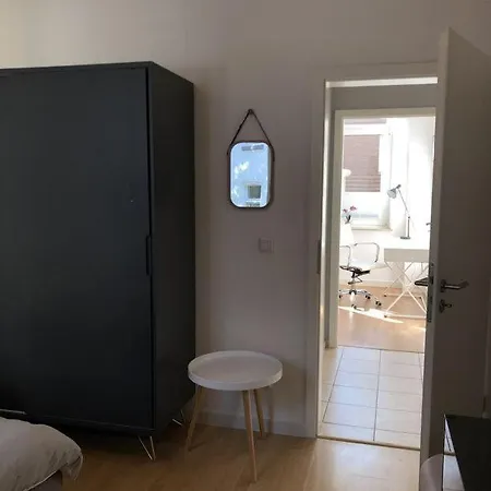 3,5-zimmer Mit Balkon Und Zwei Stellplatze Stuttgart