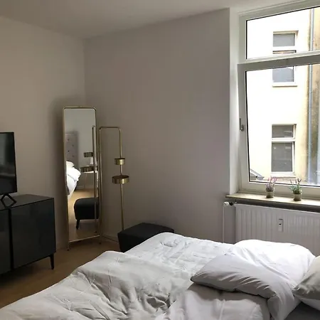 3,5-zimmer Mit Balkon Und Zwei Stellplatze *