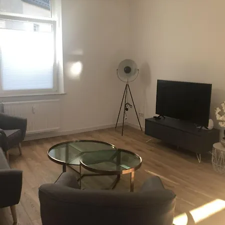 3,5-zimmer Mit Balkon Und Zwei Stellplatze * Stuttgart